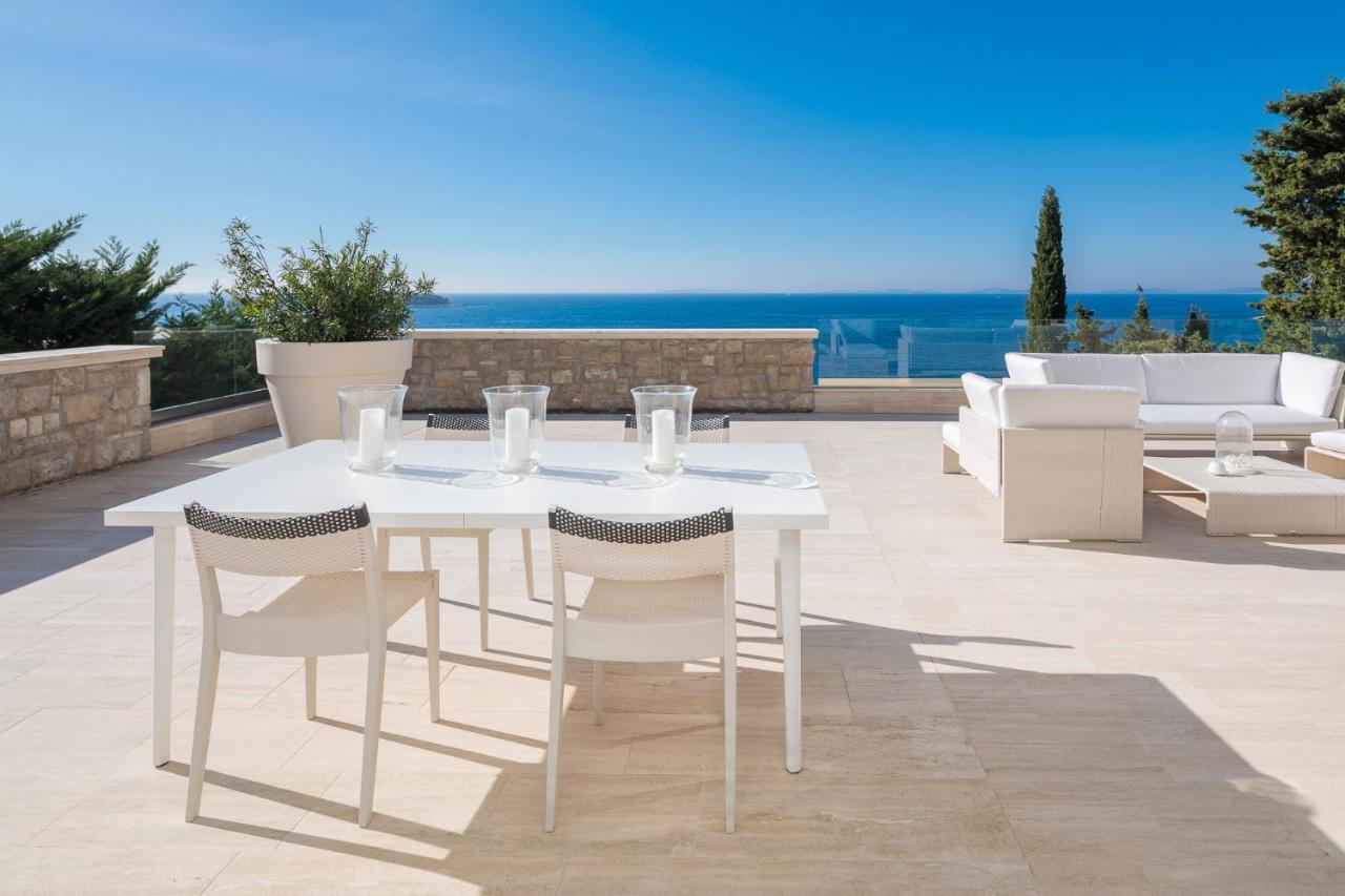 Luxury Seafront Villa Primosten Glamour With Private Pool, Sauna And Gym At The Beach In プリモシュテン エクステリア 写真