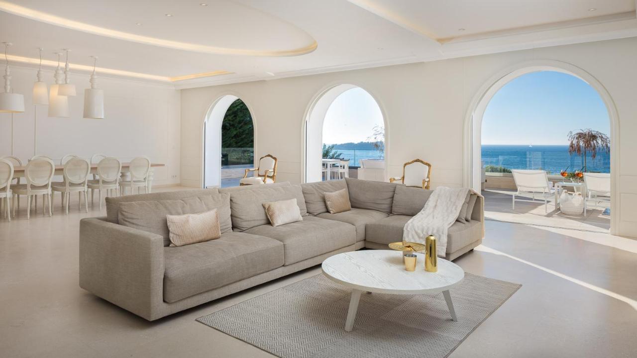 Luxury Seafront Villa Primosten Glamour With Private Pool, Sauna And Gym At The Beach In プリモシュテン エクステリア 写真