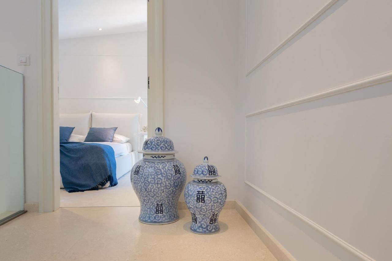 Luxury Seafront Villa Primosten Glamour With Private Pool, Sauna And Gym At The Beach In プリモシュテン エクステリア 写真